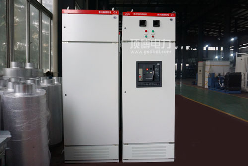 600KW柴油發(fā)電機組深?？刂破?/></p><p><strong>600KW柴油發(fā)電機組深?？刂破骷夹g參數(shù)</strong><br/></p><!----><!--0ff67f539606fb6a--><table width=