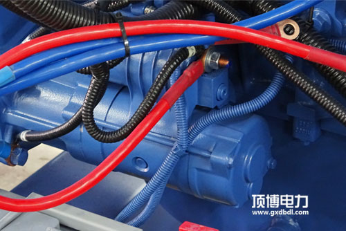帕金斯發(fā)電機(jī)組機(jī)油里有水？高手的3種方法處理！